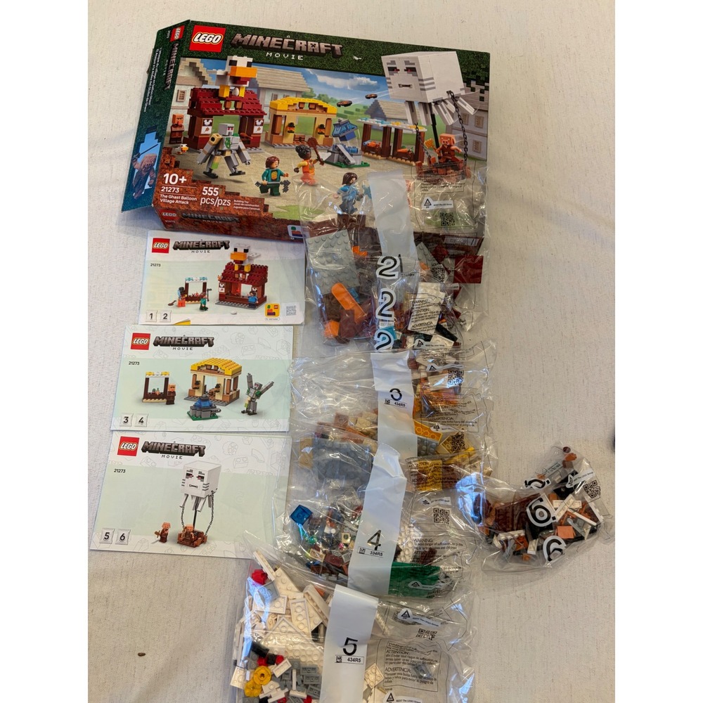 LEGO Minecraft The Ghast Balloon Village Attack 21273 Kids Multi New Open Box